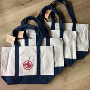 Lot 4 Trader Joe's tote Bag Canvas Blue
White Size L 
New With Tag